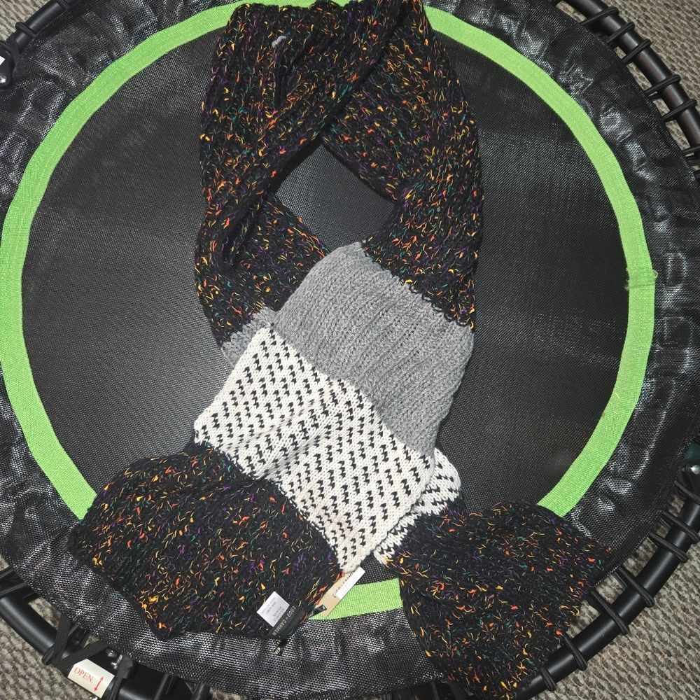 Coco + Carmen Vibrant Knit Scarf